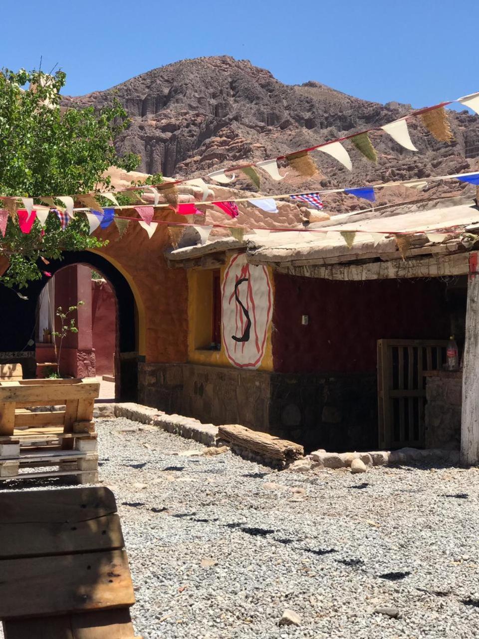 El Farolito Hostel Tilcara Exteriör bild