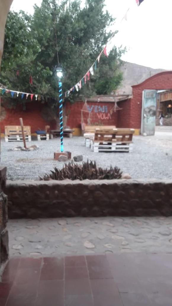El Farolito Hostel Tilcara Exteriör bild